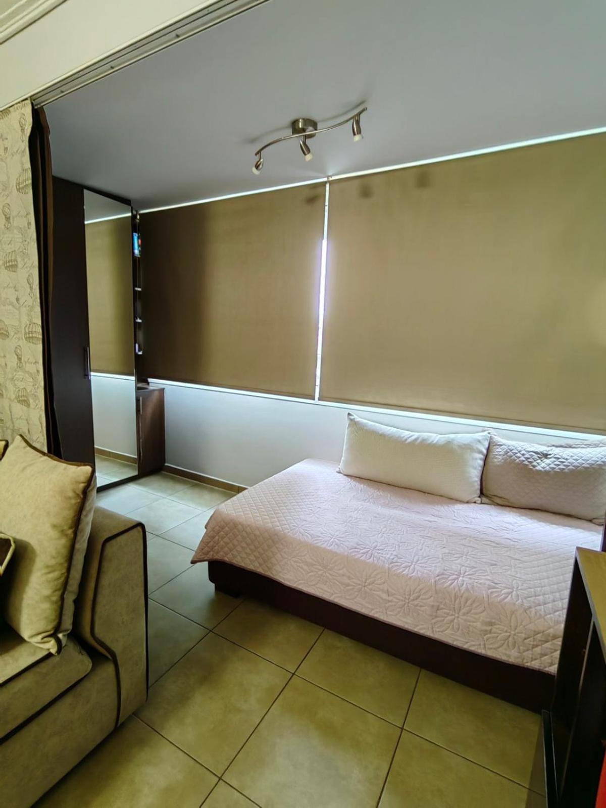 Hill View Apartment Near Acropolis 아테네 외부 사진