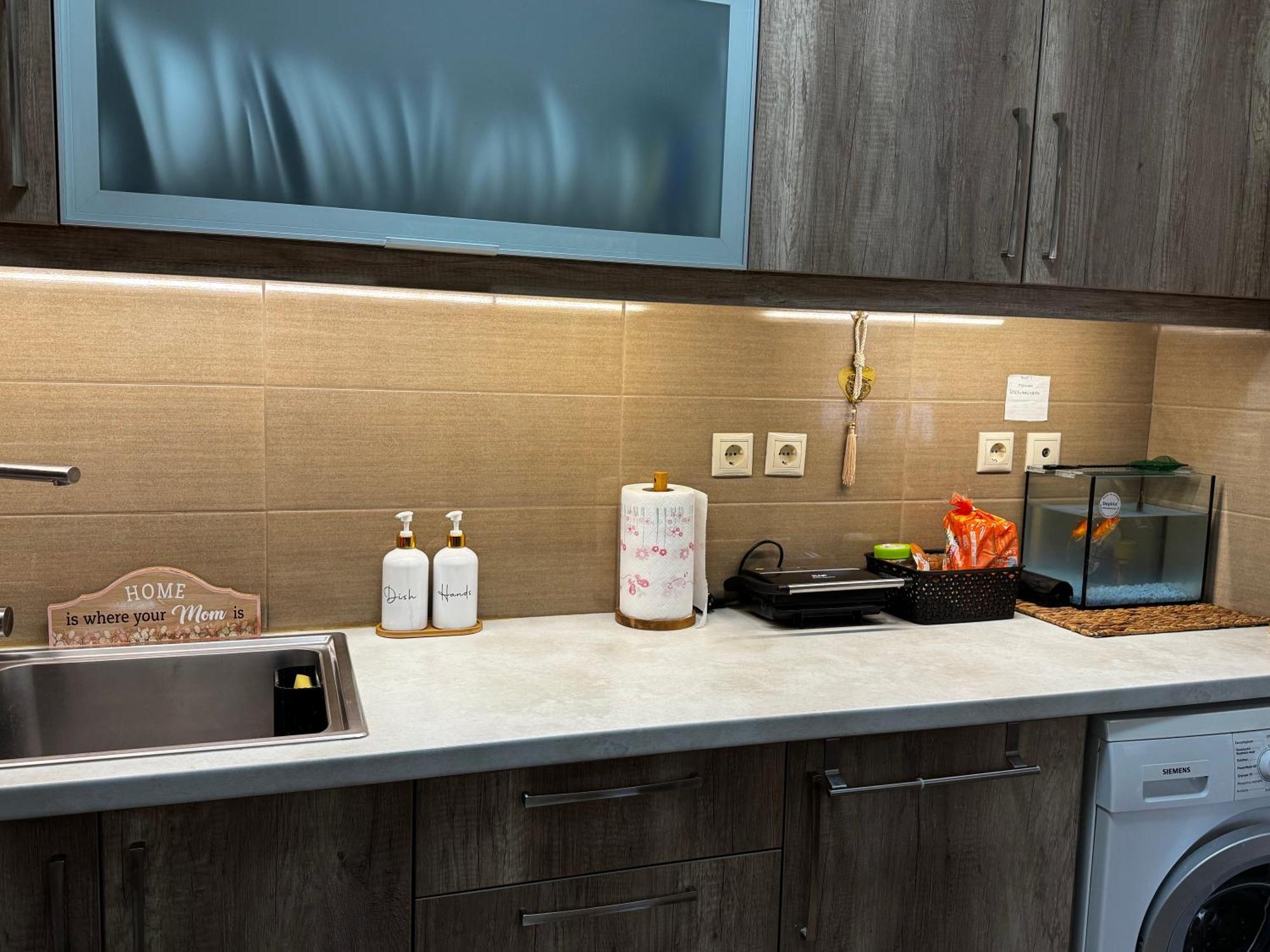 Hill View Apartment Near Acropolis 아테네 외부 사진